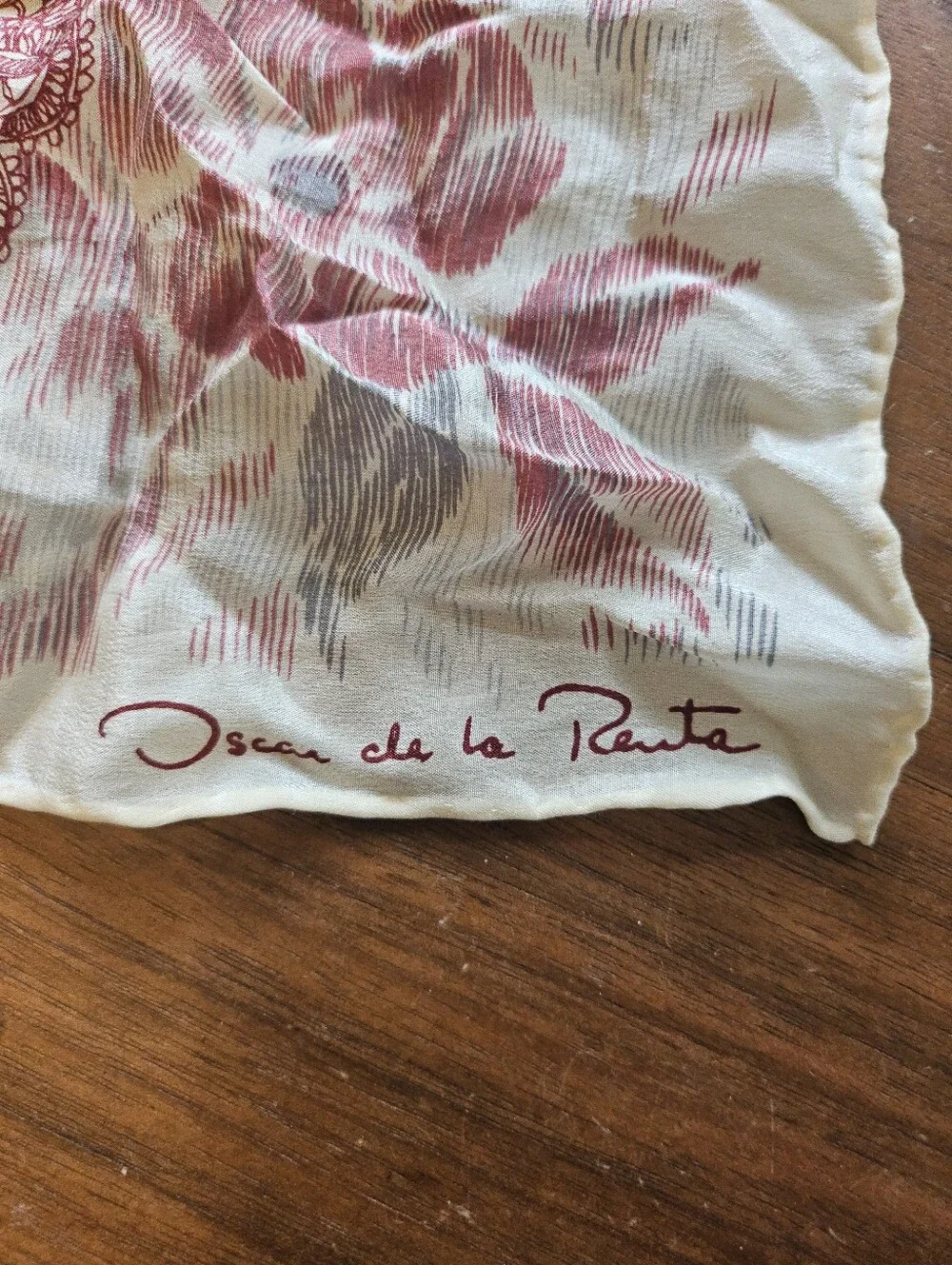 Vintage Oscar De La Renta 100% Silk 20